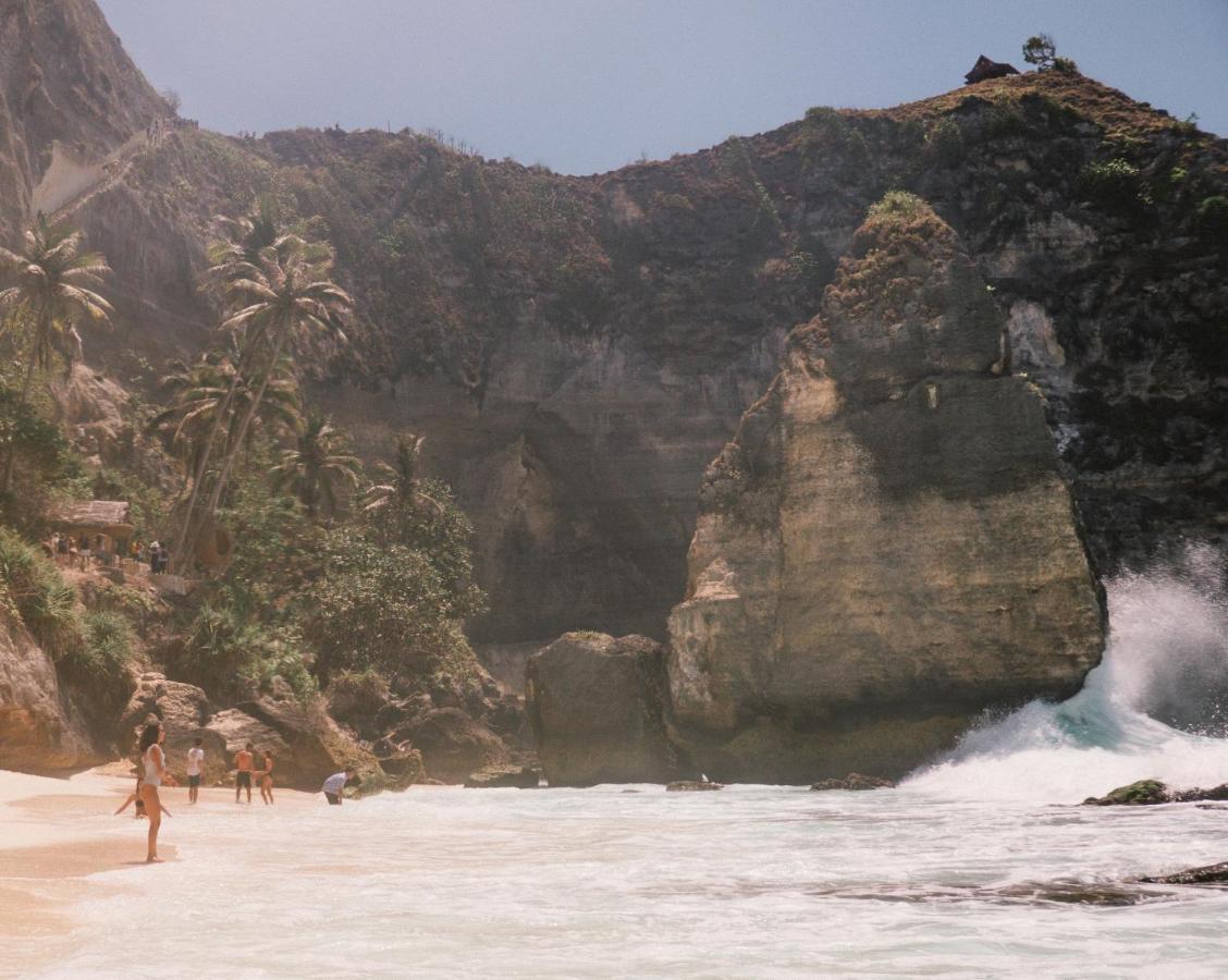 Tropical Glamping Nusa Penida - Private Romantic Seaside Bungalow Diamond Beach Pelilit Exterior photo