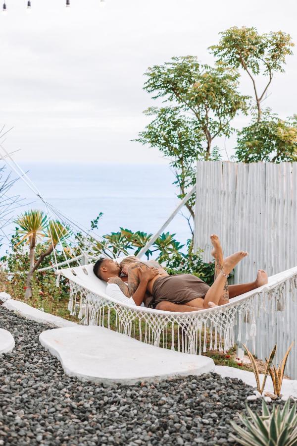 Tropical Glamping Nusa Penida - Private Romantic Seaside Bungalow Diamond Beach Pelilit Exterior photo