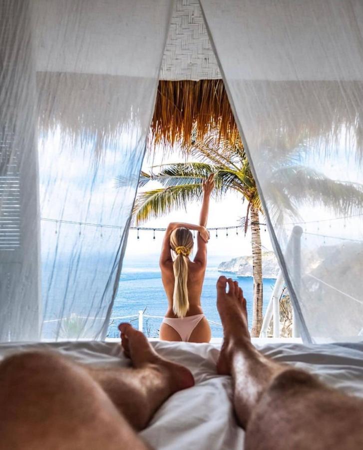 Tropical Glamping Nusa Penida - Private Romantic Seaside Bungalow Diamond Beach Pelilit Exterior photo